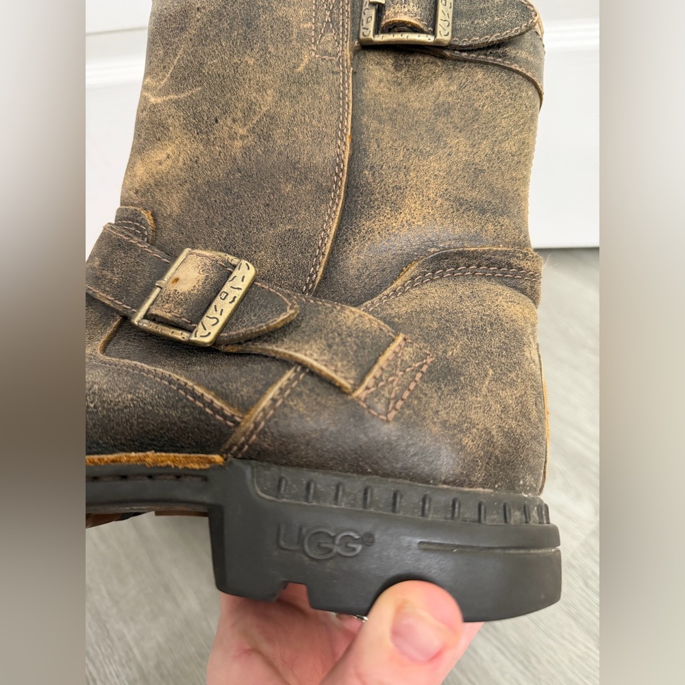 UGG Australia "Rockville II" distressed brown leather boots | Size Men’s 9 - Picture 8 of 12
